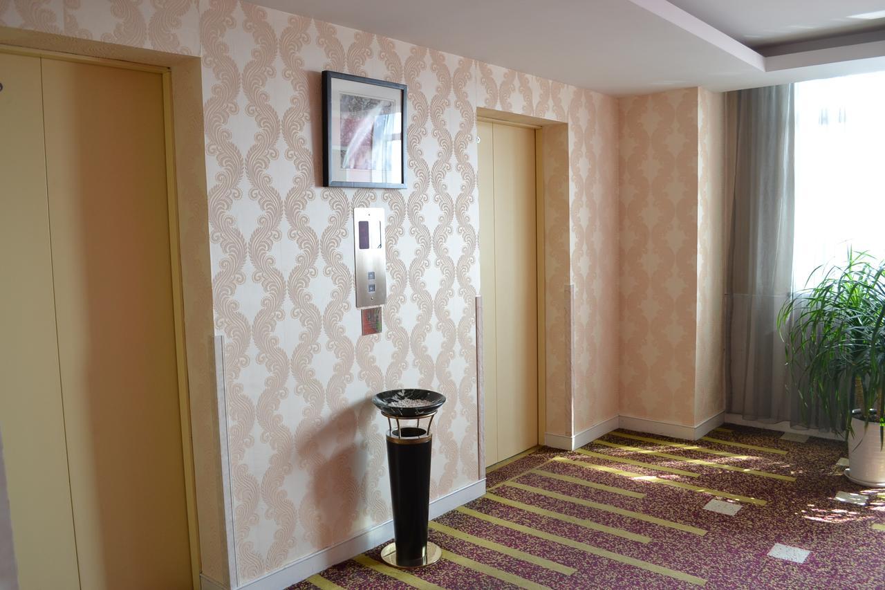Weihai Sophia Hotel Buitenkant foto