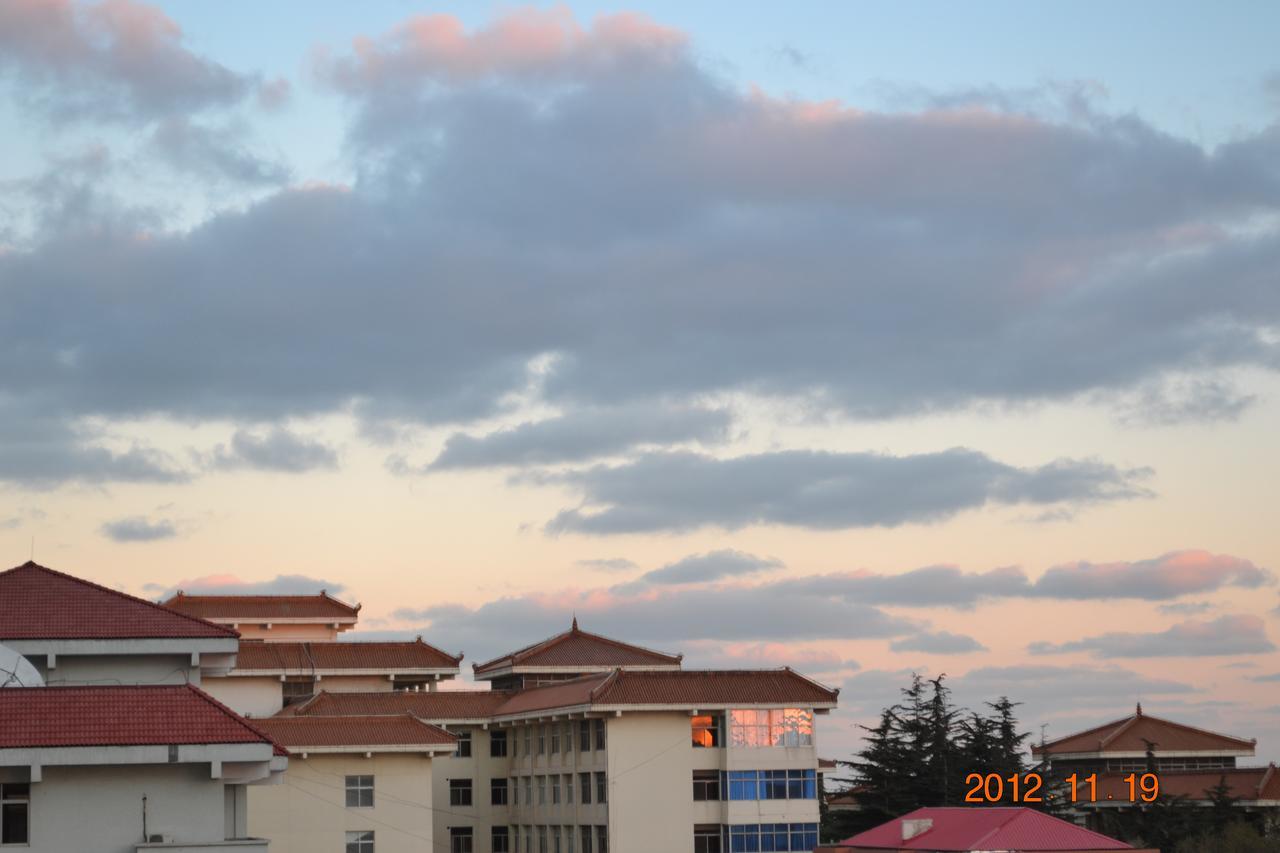 Weihai Sophia Hotel Buitenkant foto